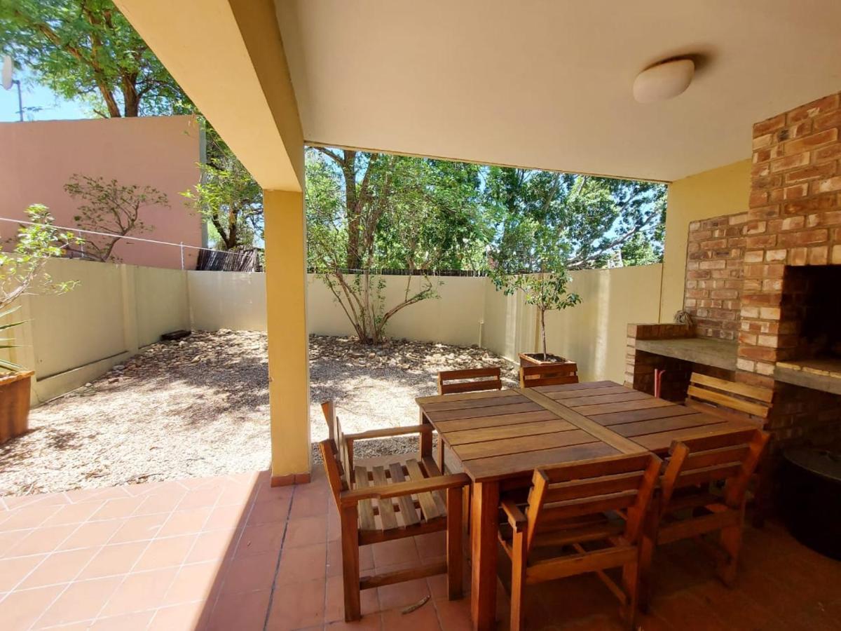 Eagle Views Windhoek Luaran gambar