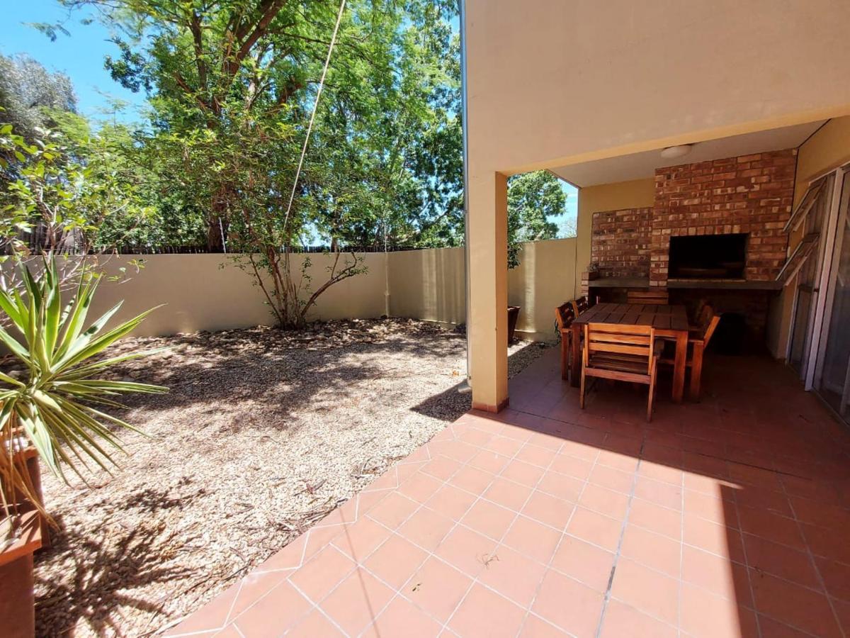 Eagle Views Windhoek Luaran gambar